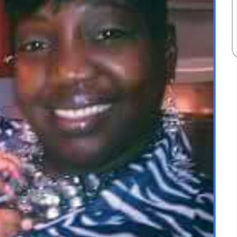 Meet your Posher, Lenora